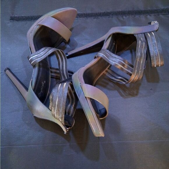 QUPID HIGH HEEL ALMOND OPEN-TOE ELASTIC CRISS-CROSS STRAP SANDAL - Picture 9 of 16